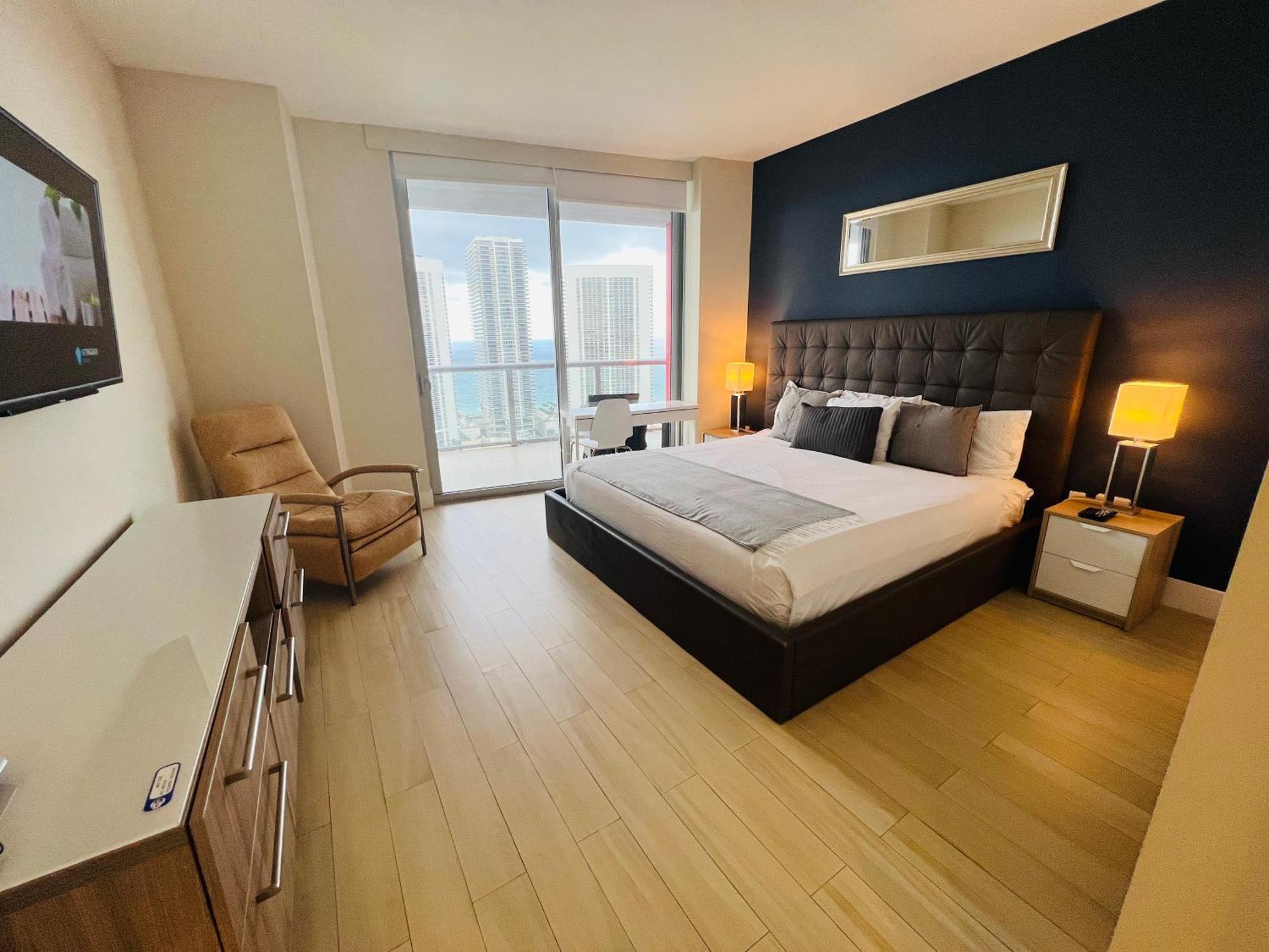 Mvr Apartments At Beachwalk Resort Hallandale Beach Zewnętrze zdjęcie