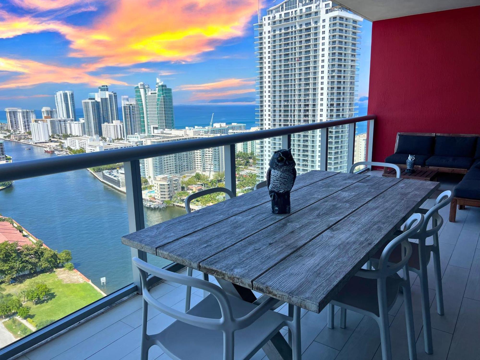 Mvr Apartments At Beachwalk Resort Hallandale Beach Zewnętrze zdjęcie