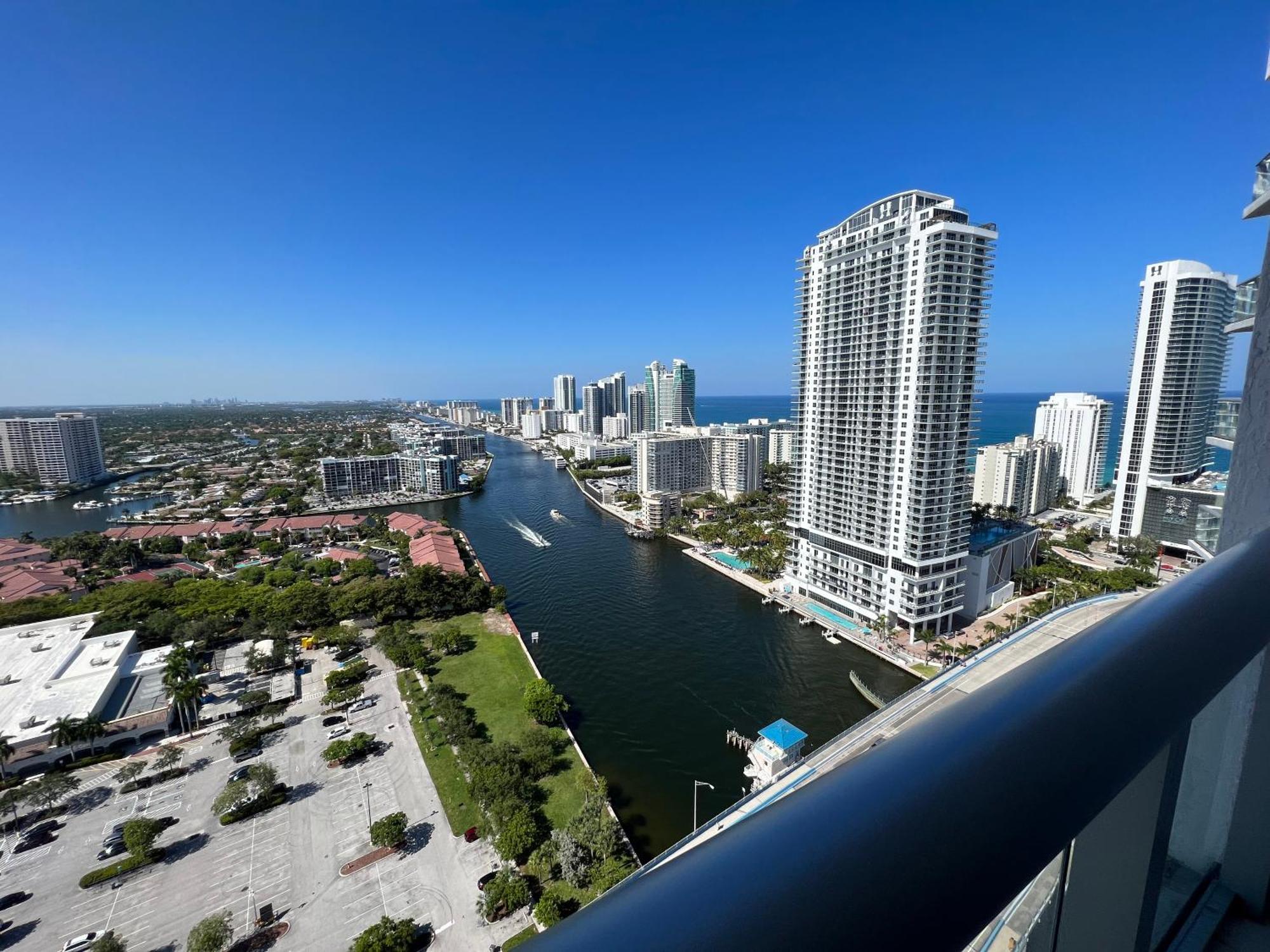 Mvr Apartments At Beachwalk Resort Hallandale Beach Zewnętrze zdjęcie