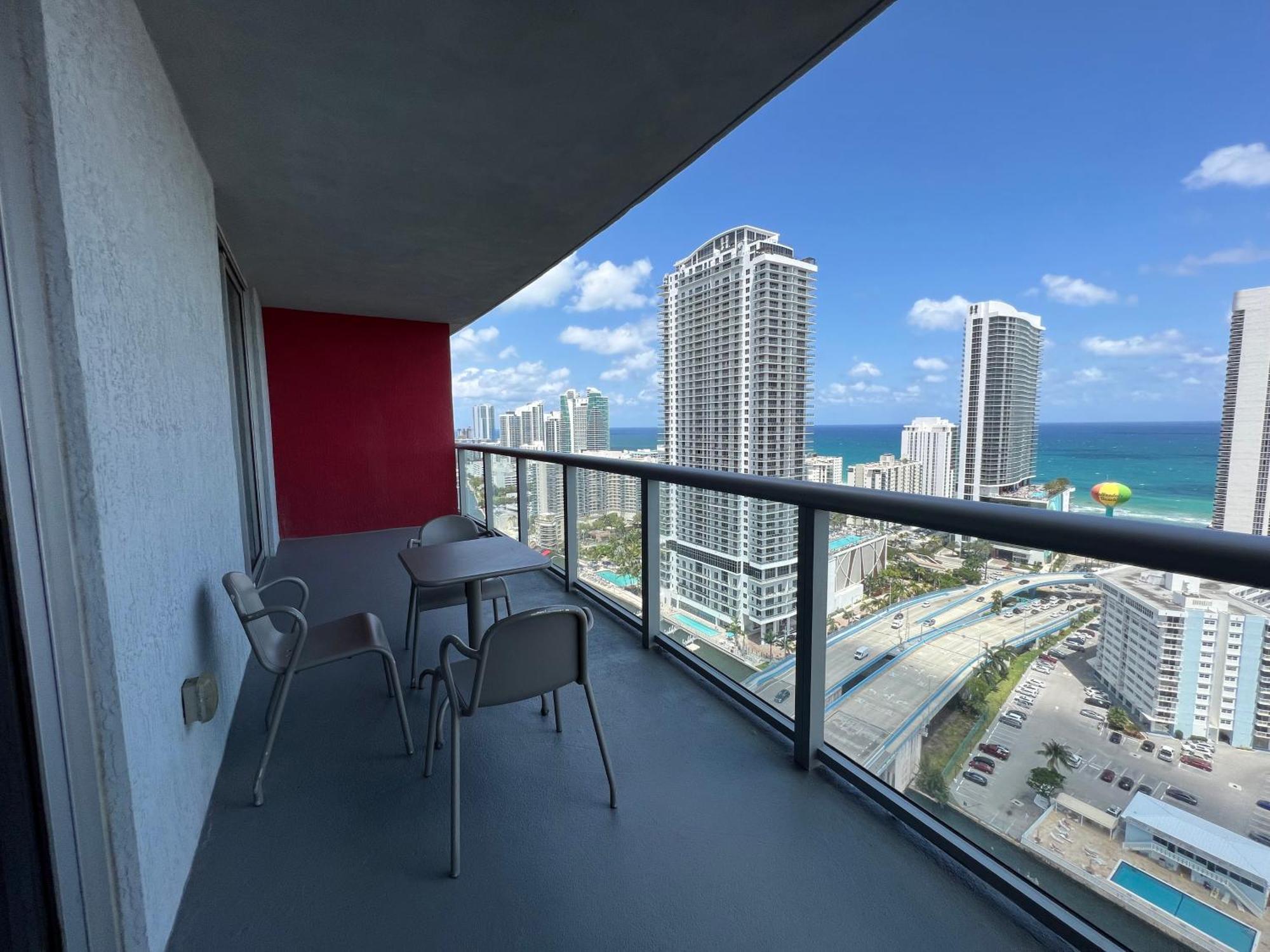 Mvr Apartments At Beachwalk Resort Hallandale Beach Zewnętrze zdjęcie