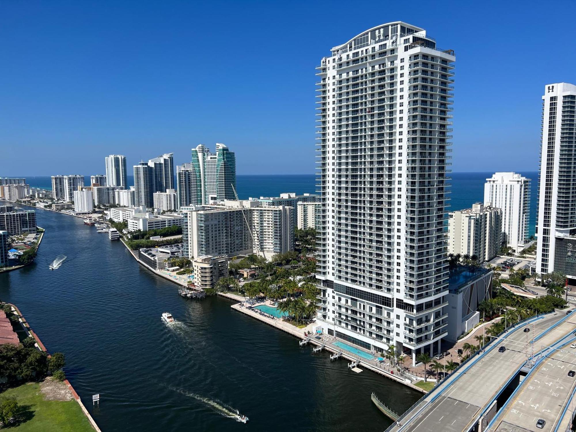 Mvr Apartments At Beachwalk Resort Hallandale Beach Zewnętrze zdjęcie